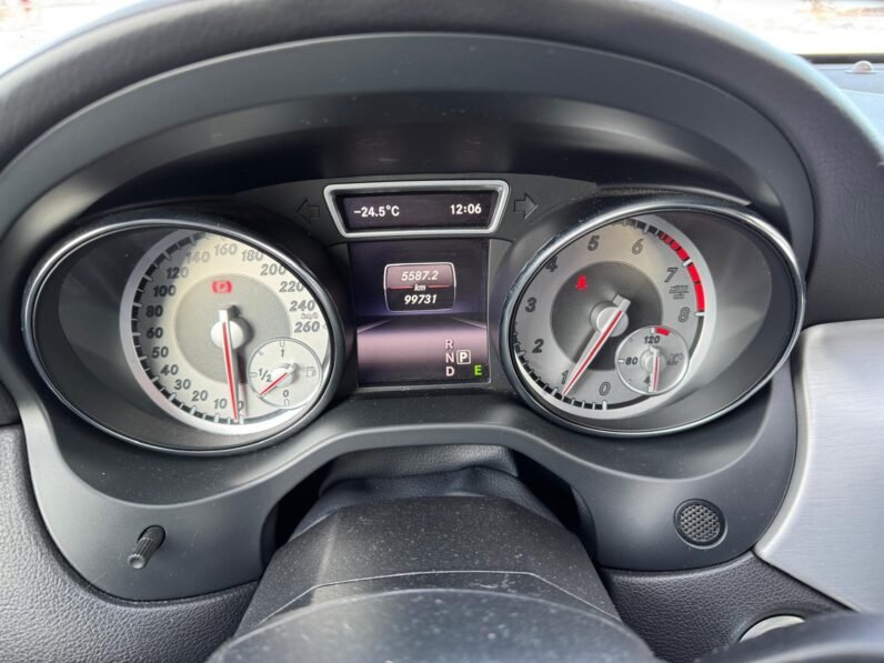 
								2015 Mercedes CLA250 4MATIC AWD Sedan full									