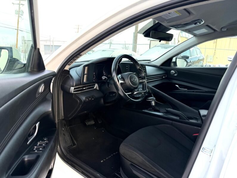 
								2021 Hyundai Elantra SEL Sedan full									