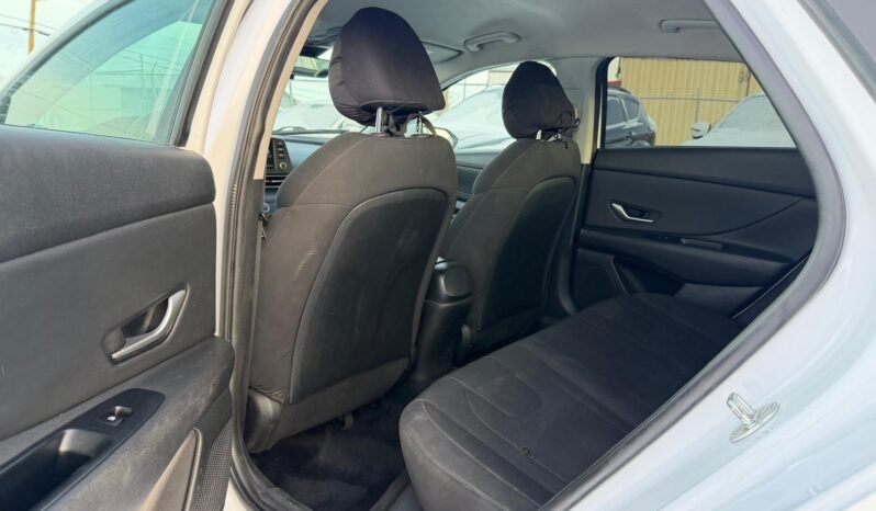 
								2021 Hyundai Elantra SEL Sedan full									