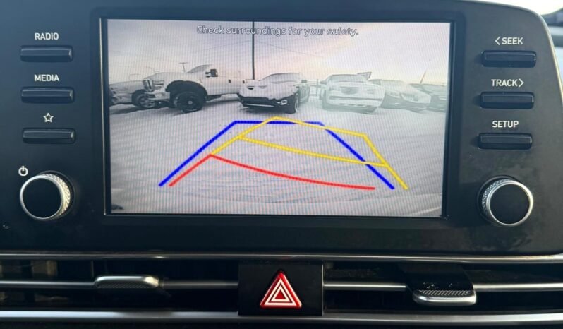 
								2021 Hyundai Elantra SEL Sedan full									