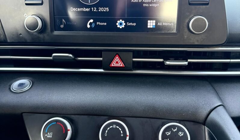 
								2021 Hyundai Elantra SEL Sedan full									