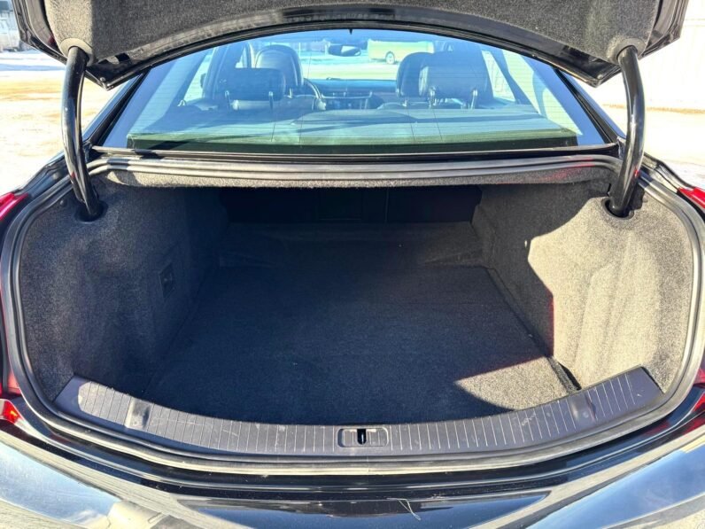 
								2013 Cadillac XTS Premium AWD Sedan full									