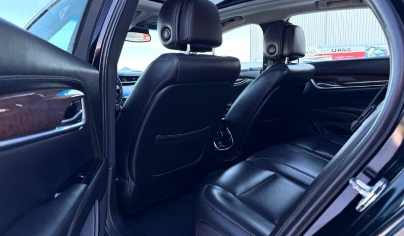 
								2013 Cadillac XTS Premium AWD Sedan full									