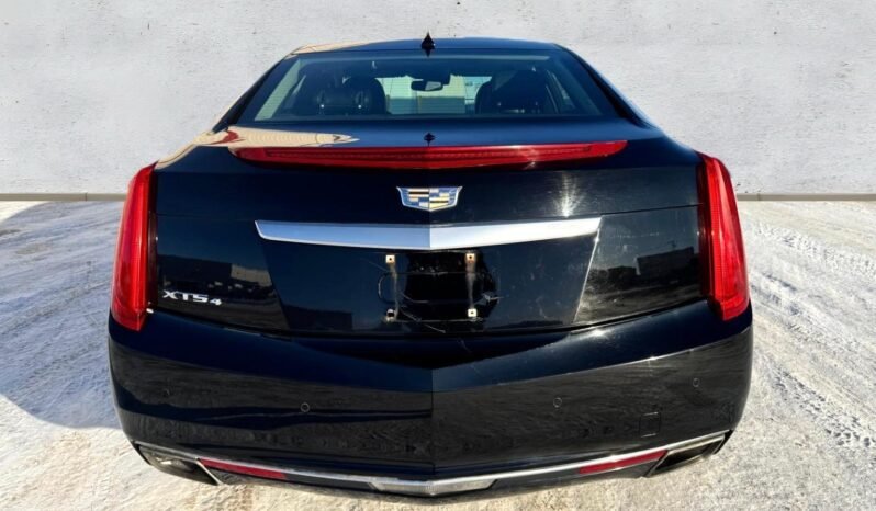 
								2013 Cadillac XTS Premium AWD Sedan full									