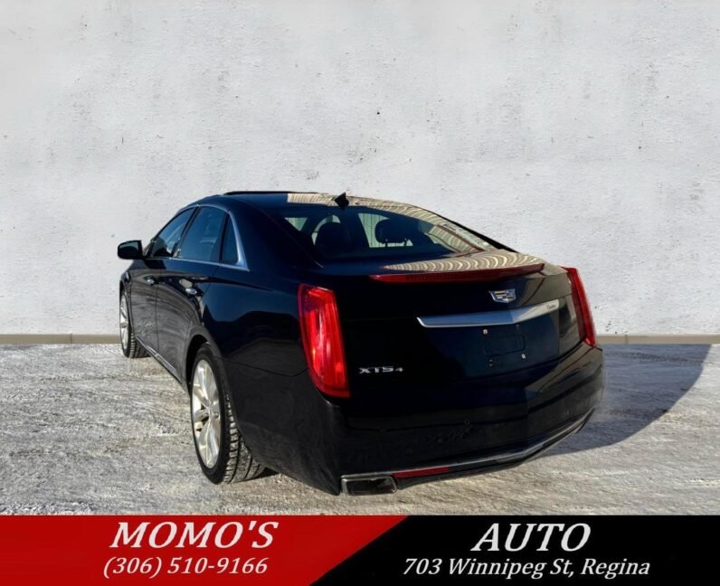 
								2013 Cadillac XTS Premium AWD Sedan full									