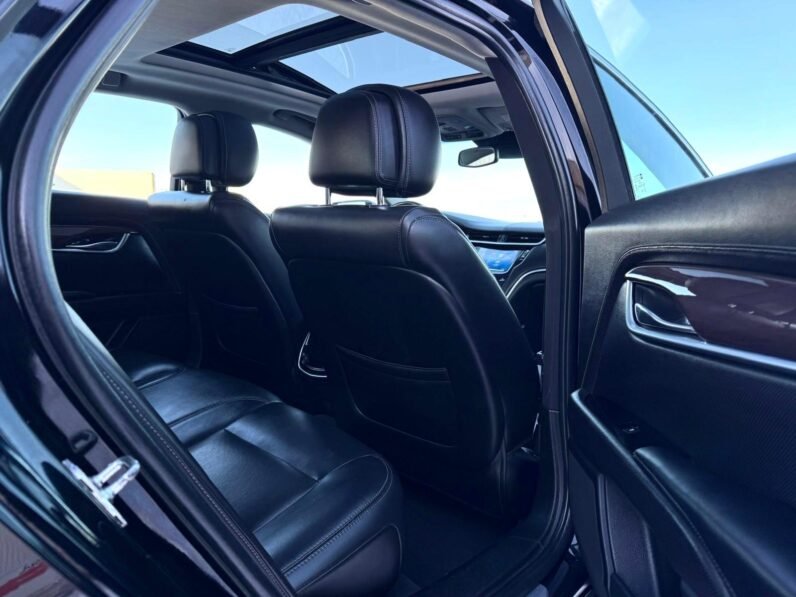 
								2013 Cadillac XTS Premium AWD Sedan full									