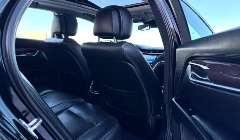 
								2013 Cadillac XTS Premium AWD Sedan full									