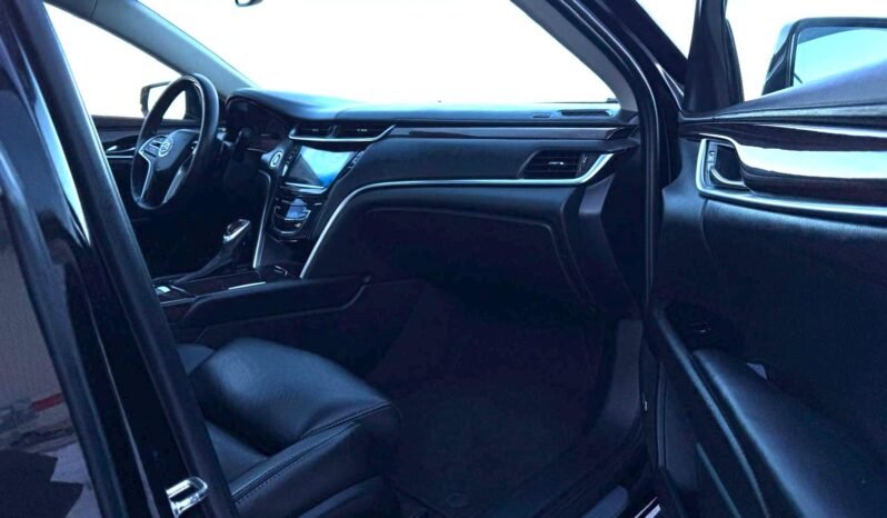 
								2013 Cadillac XTS Premium AWD Sedan full									