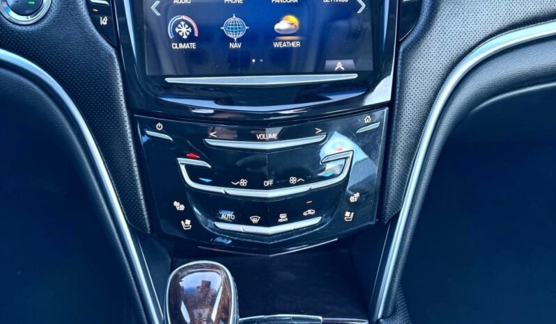 
								2013 Cadillac XTS Premium AWD Sedan full									