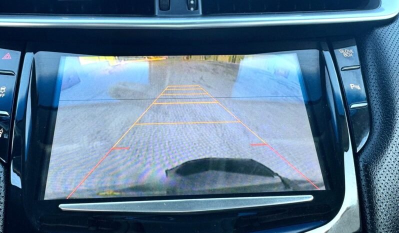 
								2013 Cadillac XTS Premium AWD Sedan full									