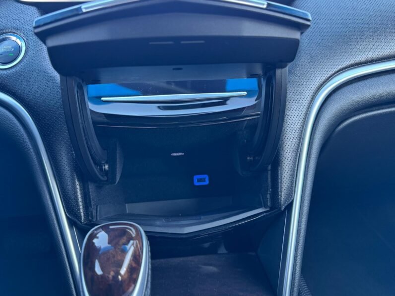 
								2013 Cadillac XTS Premium AWD Sedan full									