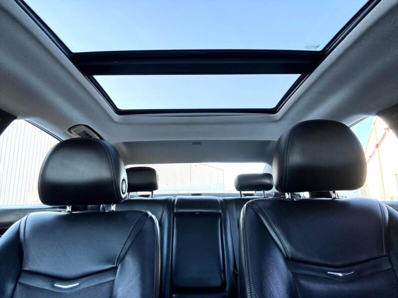 
								2013 Cadillac XTS Premium AWD Sedan full									