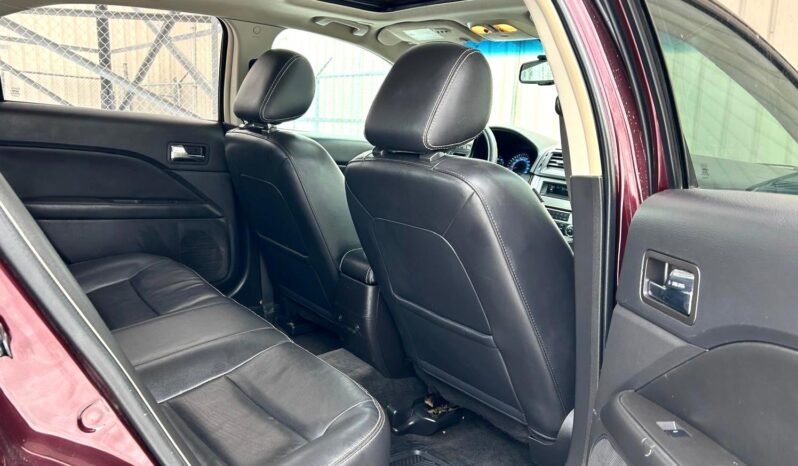 
								2011 Ford Fusion SEL AWD Sedan full									