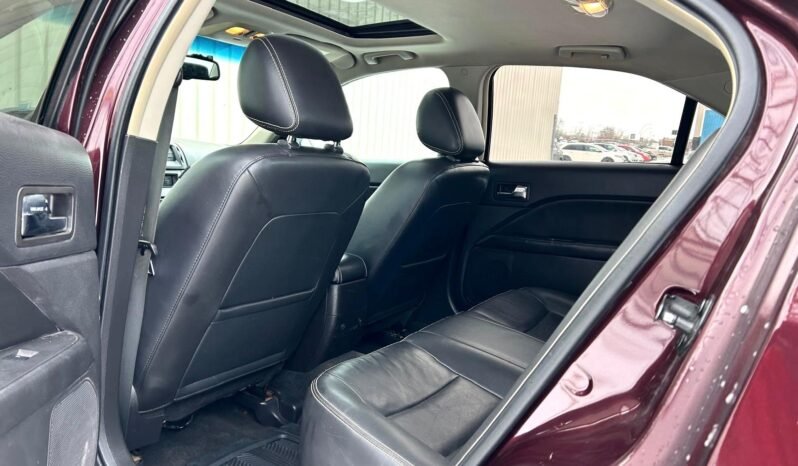 
								2011 Ford Fusion SEL AWD Sedan full									