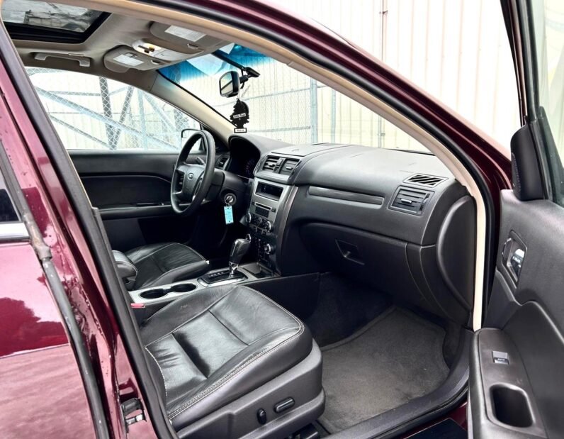 
								2011 Ford Fusion SEL AWD Sedan full									