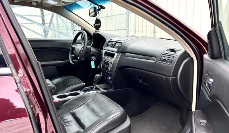 
								2011 Ford Fusion SEL AWD Sedan full									