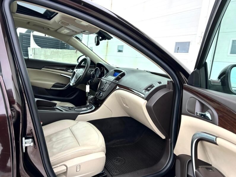 
								2011 Buick Regal CXL Sedan full									