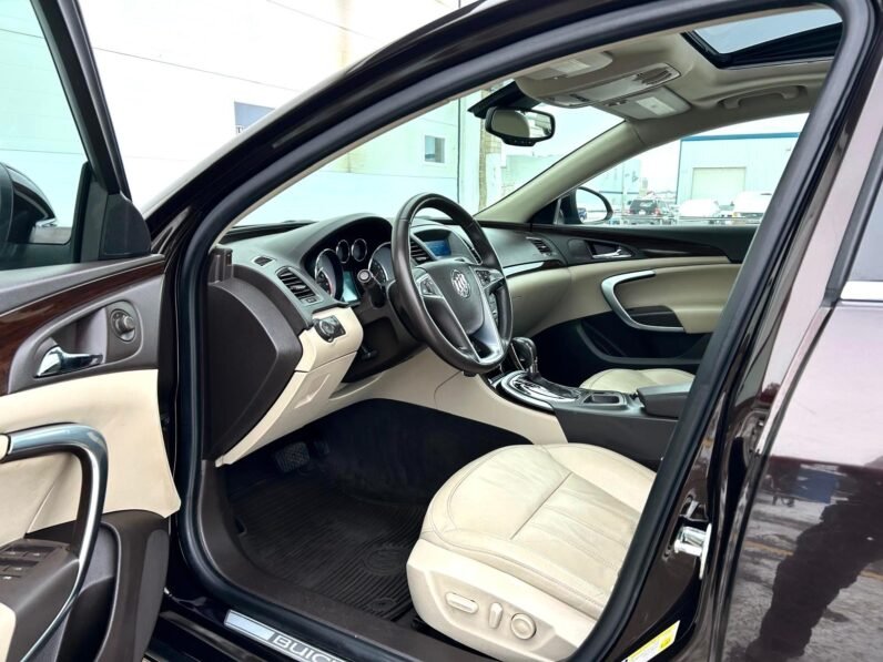 
								2011 Buick Regal CXL Sedan full									