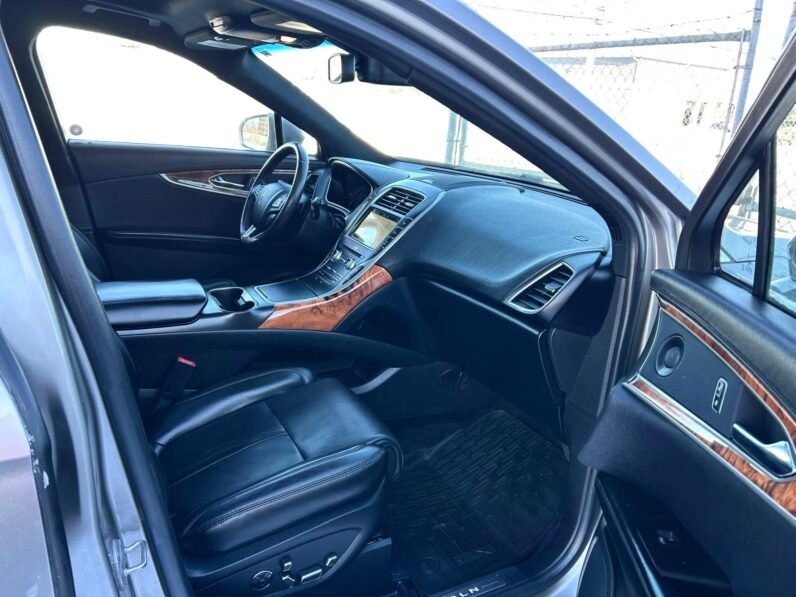 
								2017 Lincoln MKX Reserve AWD SUV full									