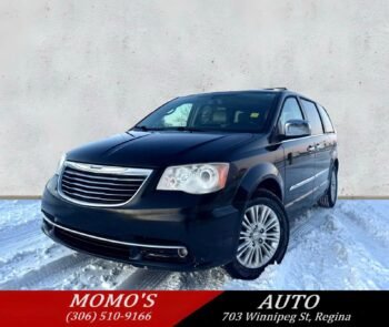 2012 Chrysler Town & Country Van