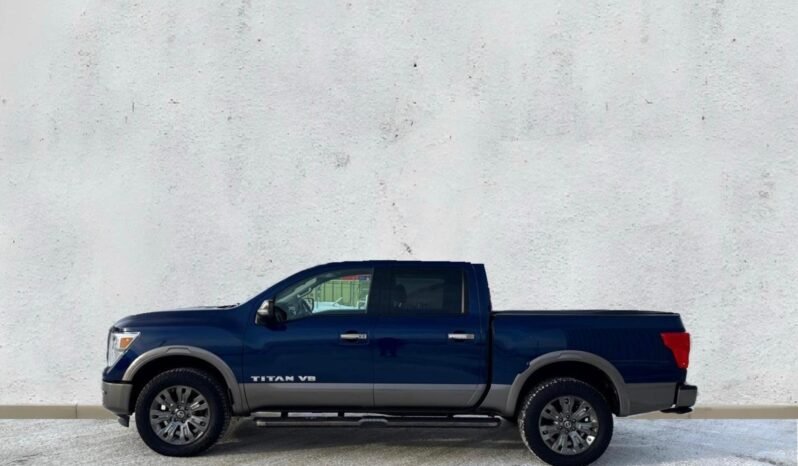 
								2018 Nissan Titan Platinum Reserve Crewcab 4×4 Pickup Truck full									