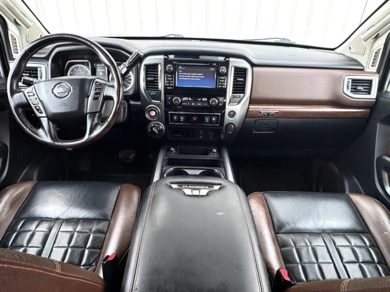 
								2018 Nissan Titan Platinum Reserve Crewcab 4×4 Pickup Truck full									