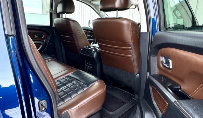 
								2018 Nissan Titan Platinum Reserve Crewcab 4×4 Pickup Truck full									