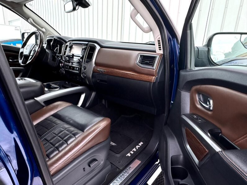 
								2018 Nissan Titan Platinum Reserve Crewcab 4×4 Pickup Truck full									