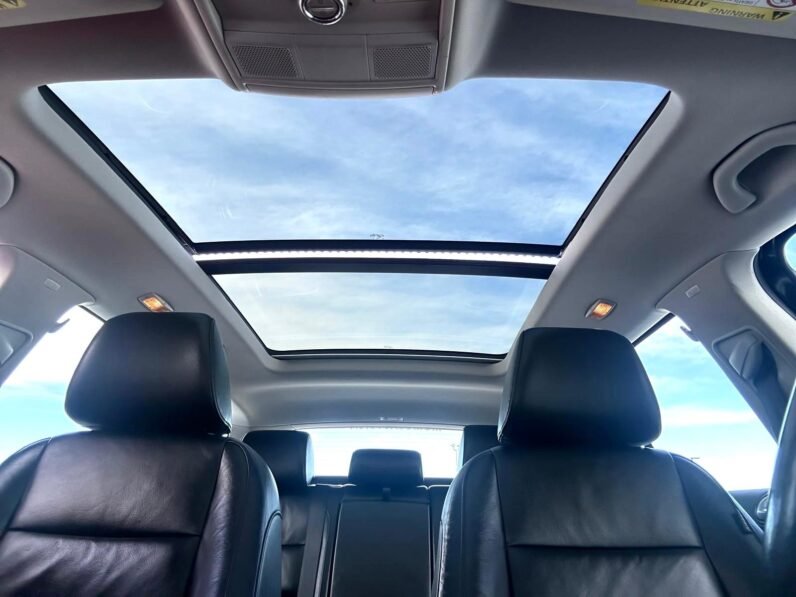 
								2014 Volkswagen Golf TDI Wagon full									