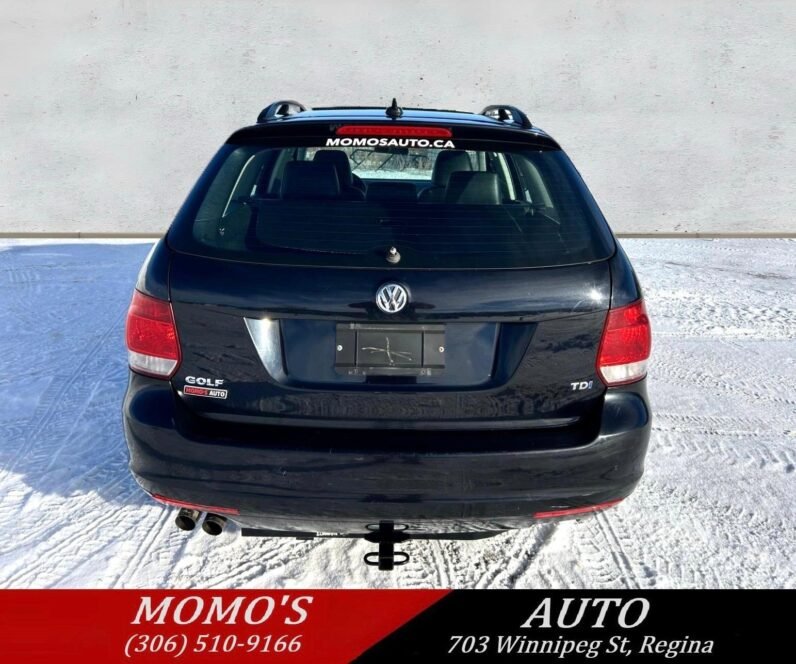 
								2014 Volkswagen Golf TDI Wagon full									