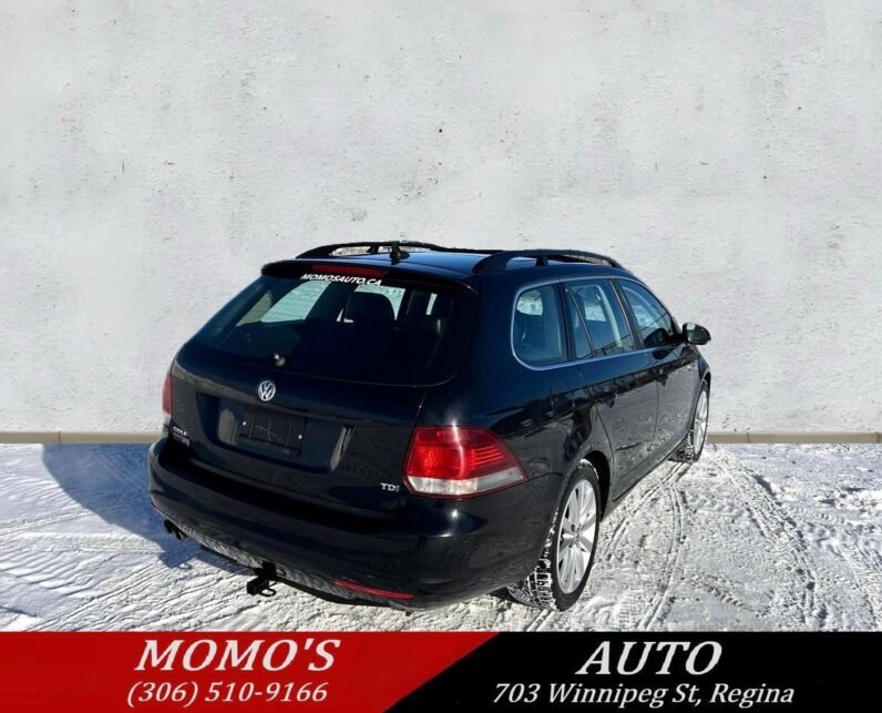 
								2014 Volkswagen Golf TDI Wagon full									