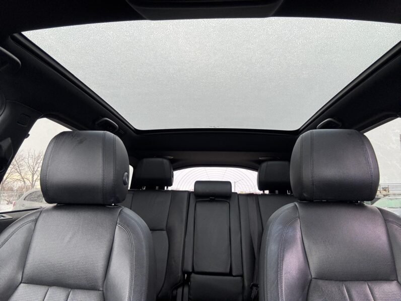 
								2018 Land Rover Discovery Sport AWD full									