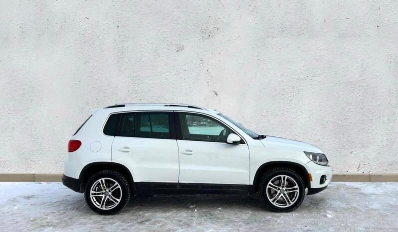 
								2014 Volkswagen Tiguan Highline AWD SUV. full									