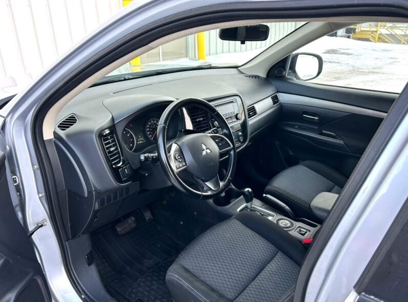 
								2015 Mitsubishi Outlander Sport AWD SUV full									