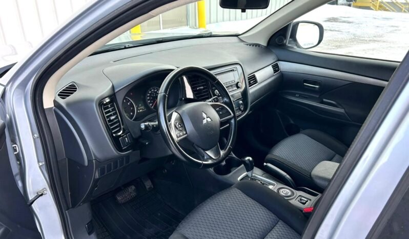 
								2015 Mitsubishi Outlander Sport AWD SUV full									