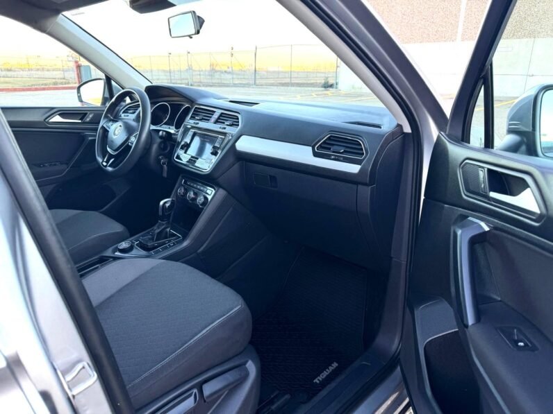 
								2019 Volkswagen Tiguan Trendline AWD full									