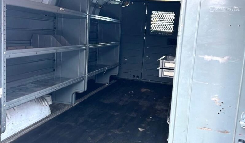 
								2012 GMC Savana 2500 Cargo van full									