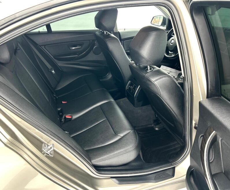 
								2016 BMW 320XI AWD Sedan full									