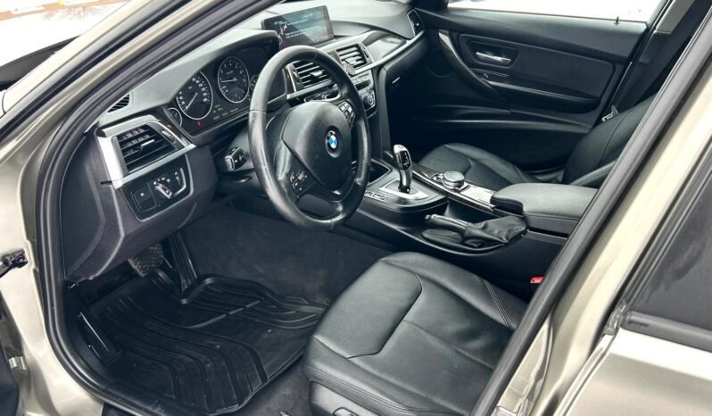 
								2016 BMW 320XI AWD Sedan full									