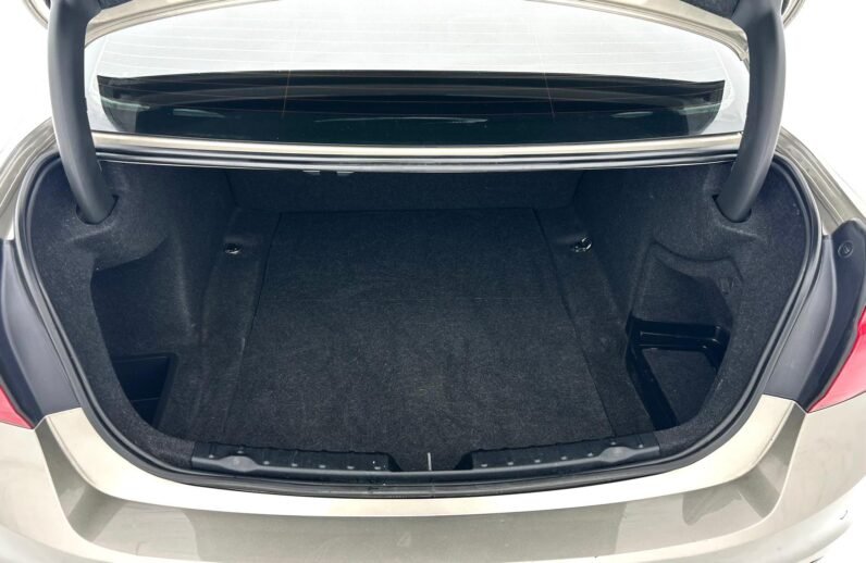 
								2016 BMW 320XI AWD Sedan full									