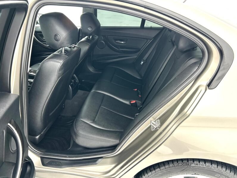 
								2016 BMW 320XI AWD Sedan full									