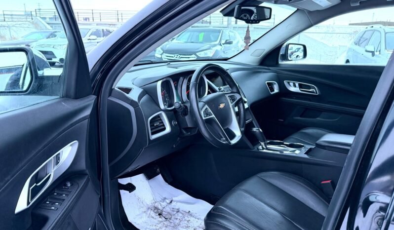 
								2017 Chevrolet Equinox Premier AWD SUV. full									