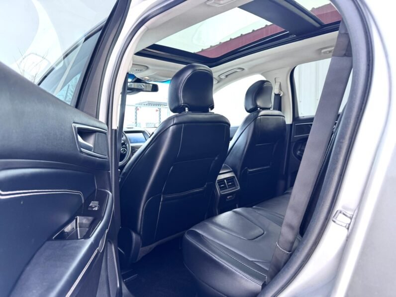 
								2015 Ford Edge Titanium AWD SUV full									