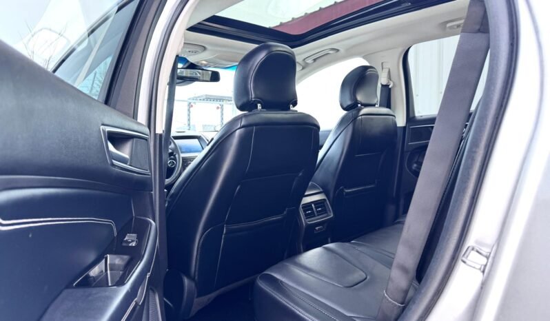 
								2015 Ford Edge Titanium AWD SUV full									