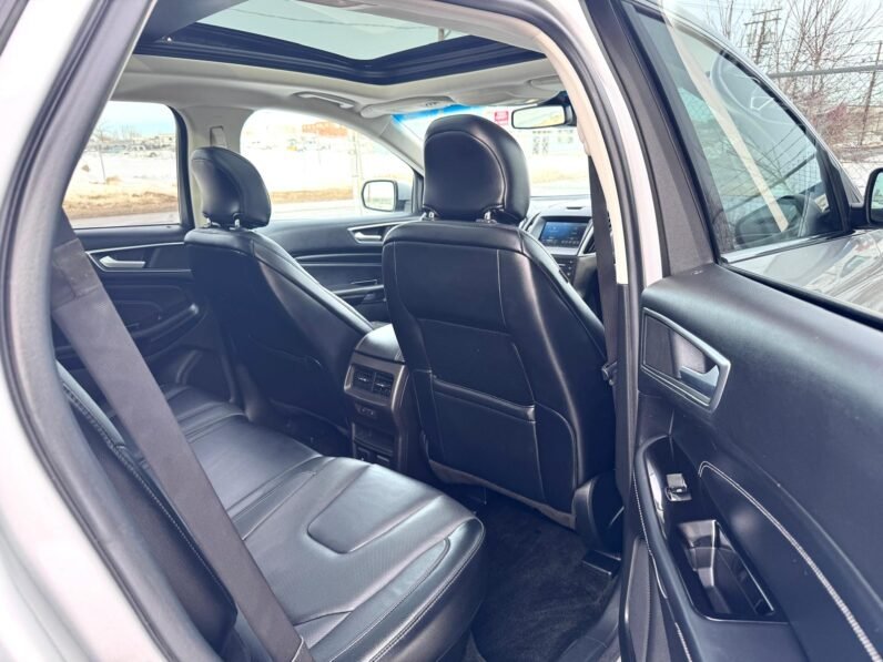 
								2015 Ford Edge Titanium AWD SUV full									