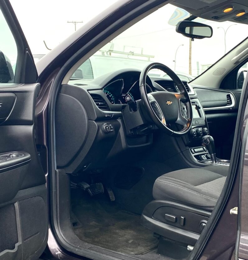 
								2015 Chevrolet Traverse LT AWD SUV full									