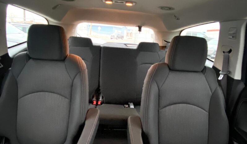 
								2015 Chevrolet Traverse LT AWD SUV full									