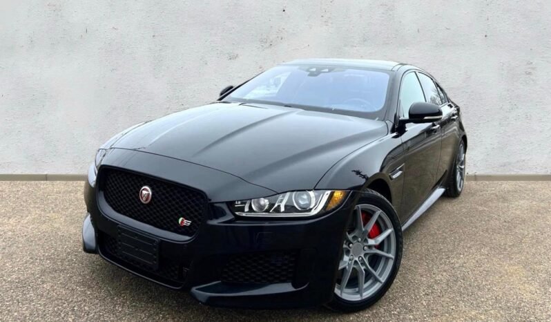 
								2018 Jaguar XE-S AWD Sedan full									