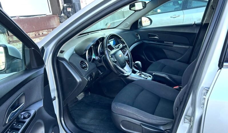 
								2014 Chevrolet Cruze LT Sedan full									