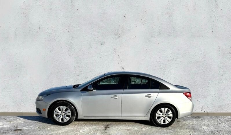 
								2014 Chevrolet Cruze LT Sedan full									